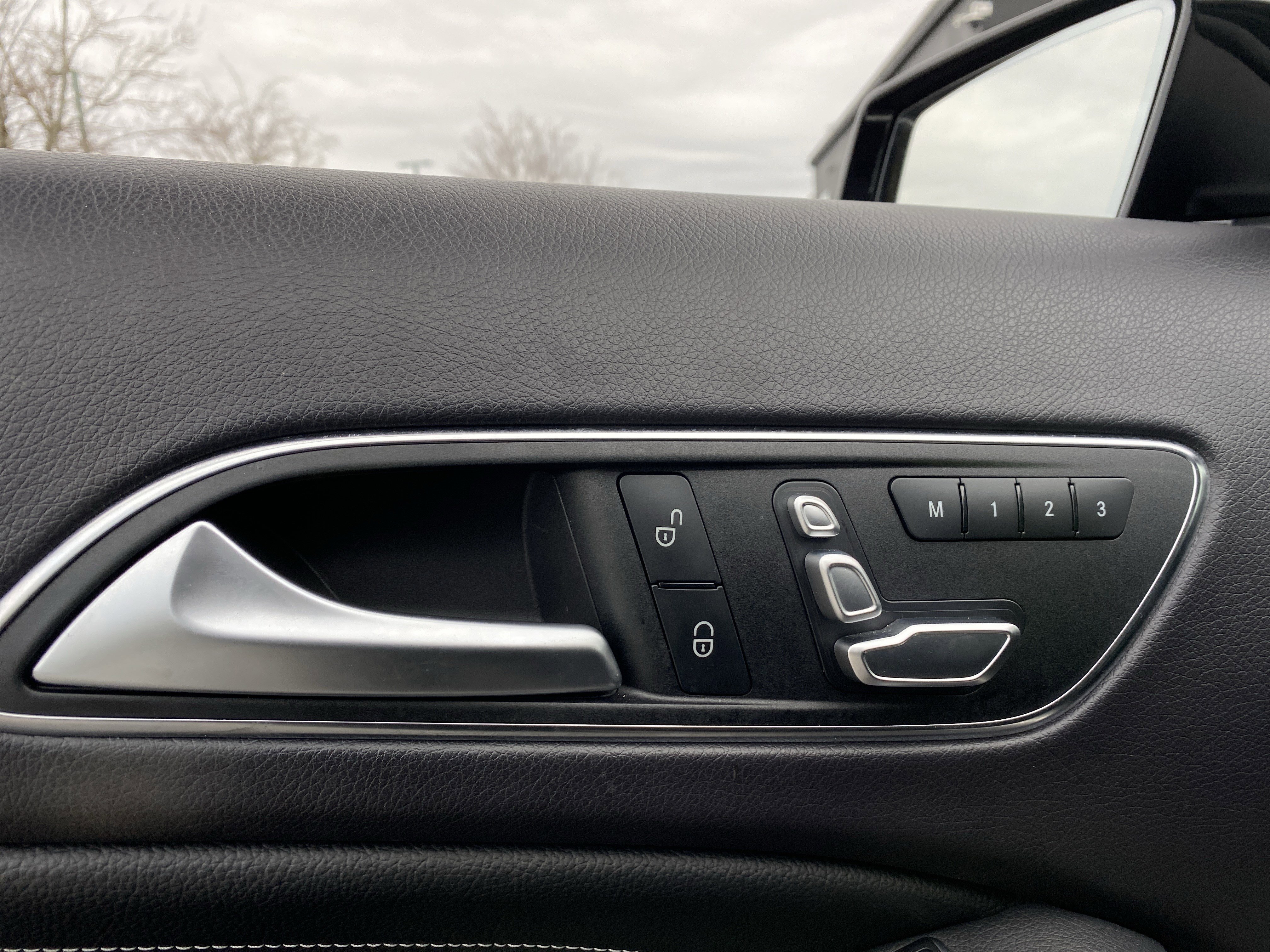 Used 2019 Mercedes-Benz GLA 250 4MATIC image 26