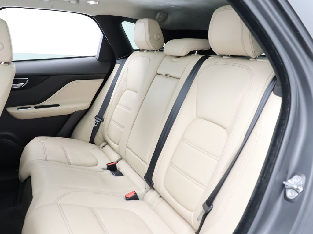 Used 2019 Jaguar F-PACE Prestige AWD/4WD image 38