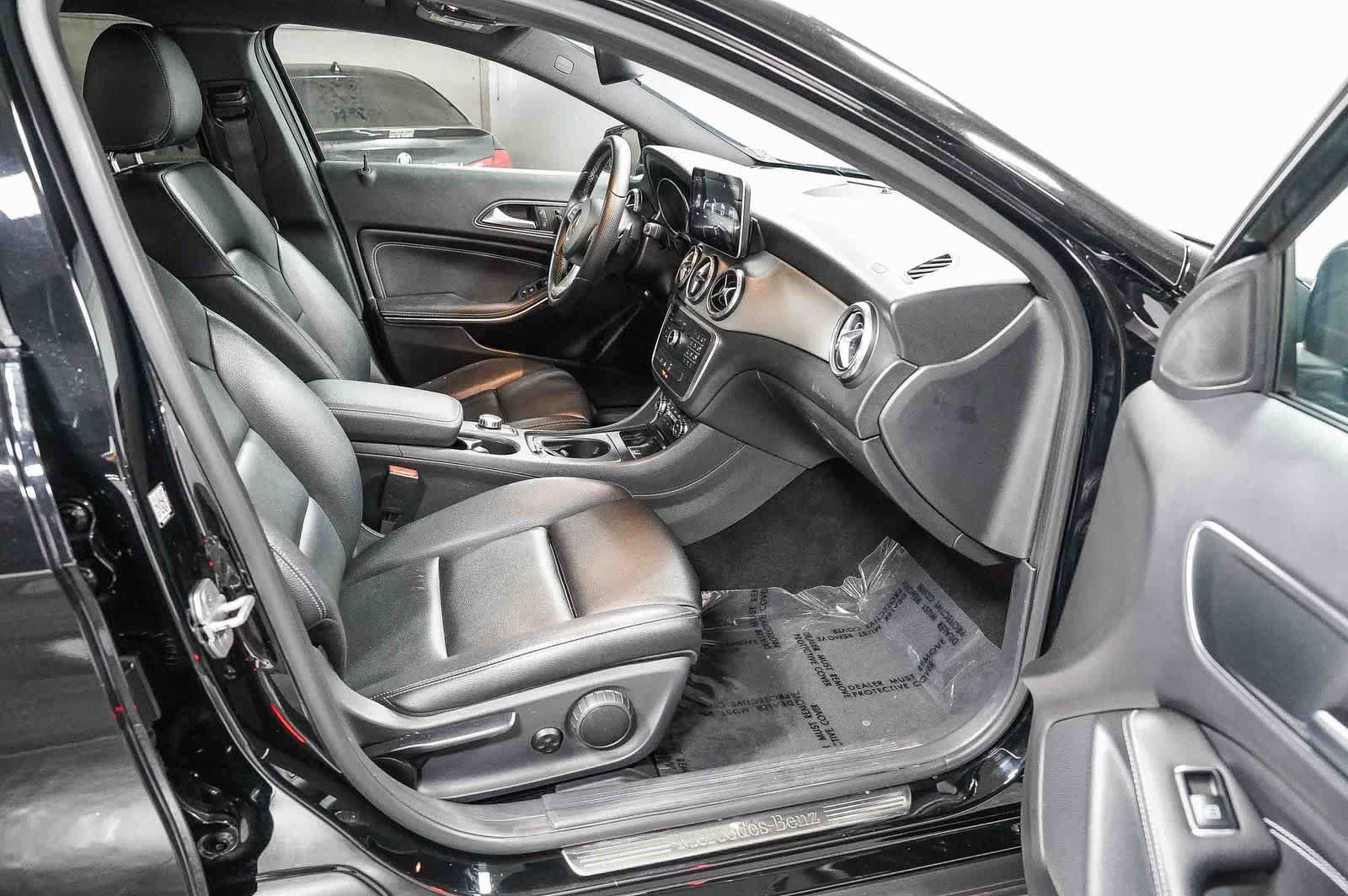 Used 2016 Mercedes-Benz GLA 250 image 16