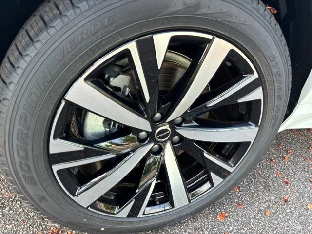 New 2026 Volvo XC90 B5 Core AWD/4WD image 12
