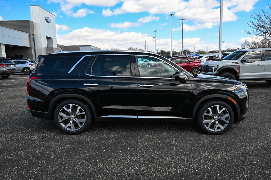 Used 2020 Hyundai Palisade SEL w/ Premium Package image 3