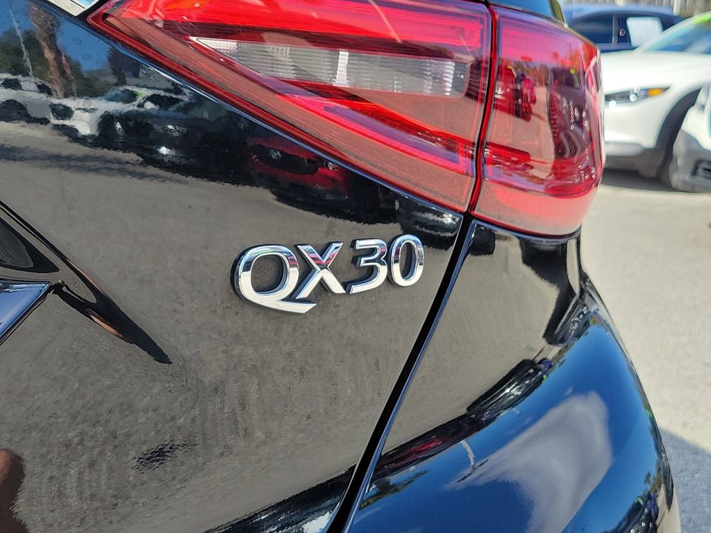 Used 2019 INFINITI QX30 image 7