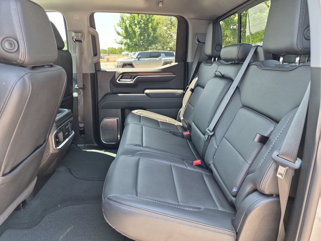 Used 2025 GMC Sierra 1500 Denali AWD/4WD image 36