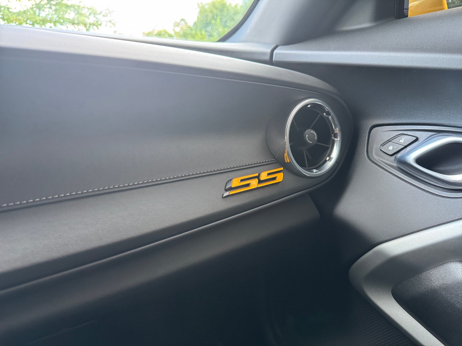 Used 2017 Chevrolet Camaro SS RWD image 26
