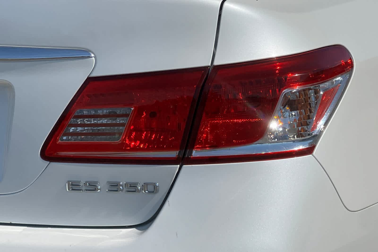 Used 2011 Lexus ES 350 FWD image 32