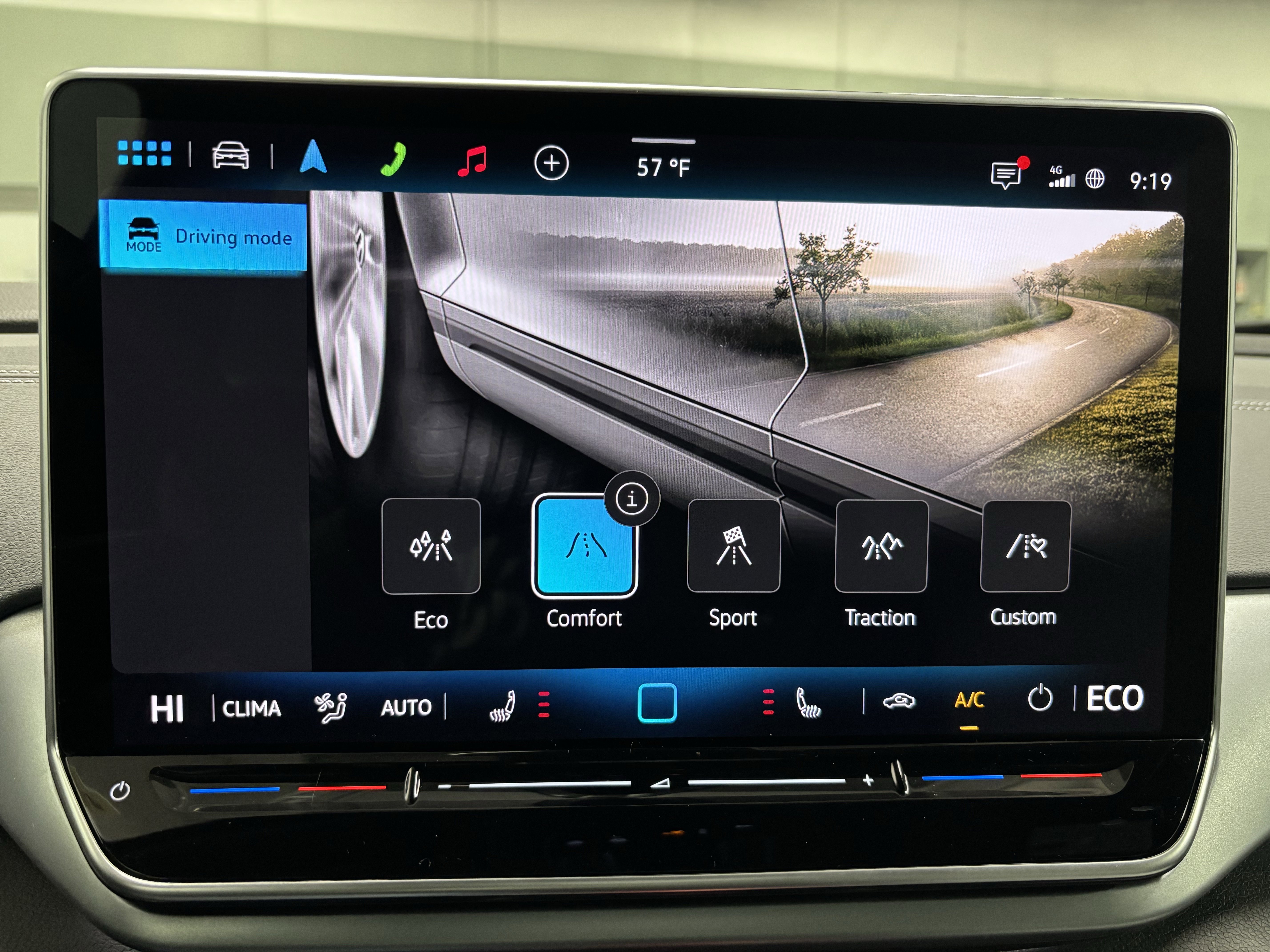 New 2025 Volkswagen ID.4 Pro image 20