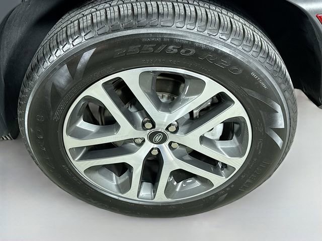 Used 2025 Land Rover Defender 110 S image 33