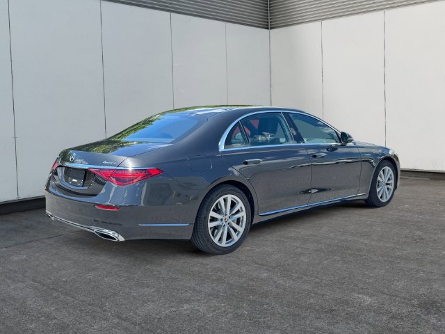 Used 2025 Mercedes-Benz S 500 4MATIC image 5