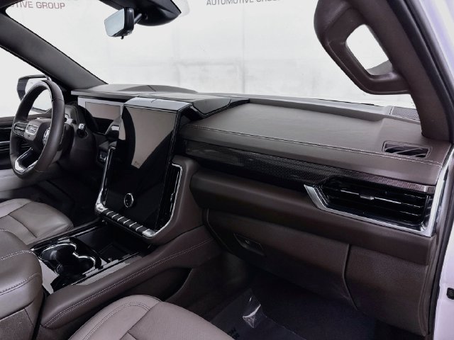 Used 2026 GMC Yukon XL Elevation w/ Elevation Premium Package AWD/4WD image 33