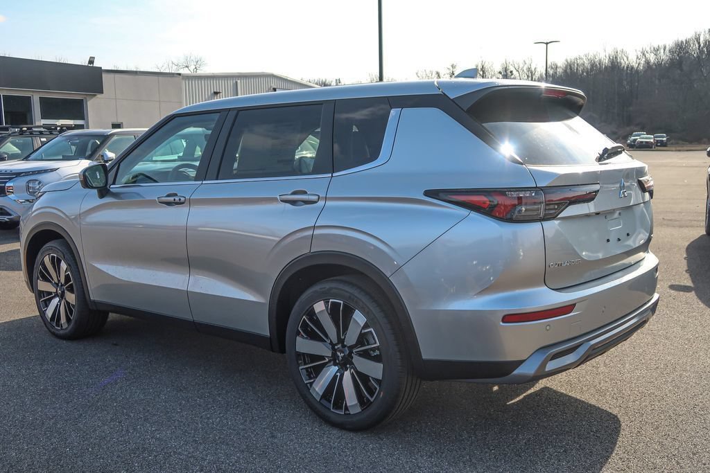 New 2026 Mitsubishi Outlander SE AWD/4WD image 13
