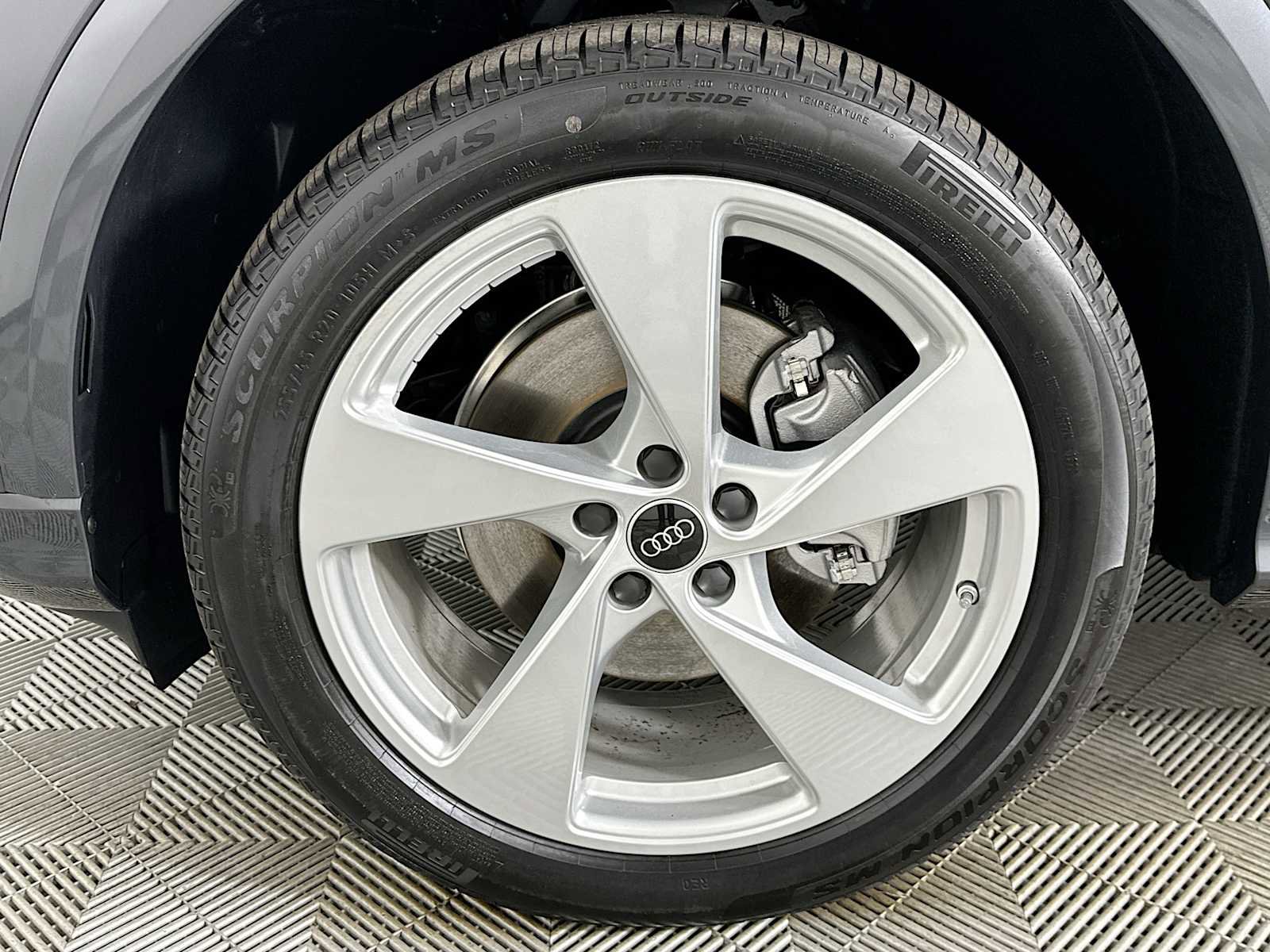 New 2025 Audi Q5 Premium Plus image 30