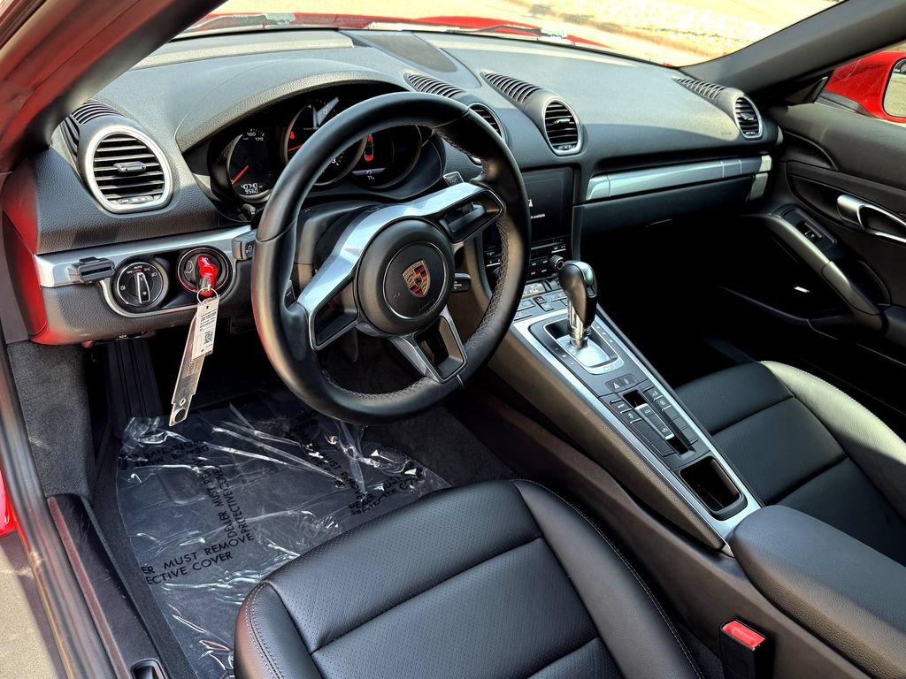 Used 2018 Porsche 718 Boxster RWD image 17