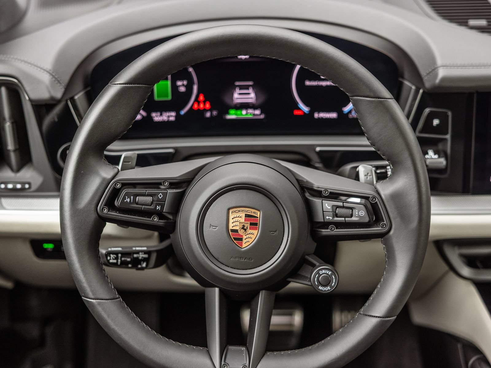 Certified 2025 Porsche Cayenne S AWD/4WD image 14