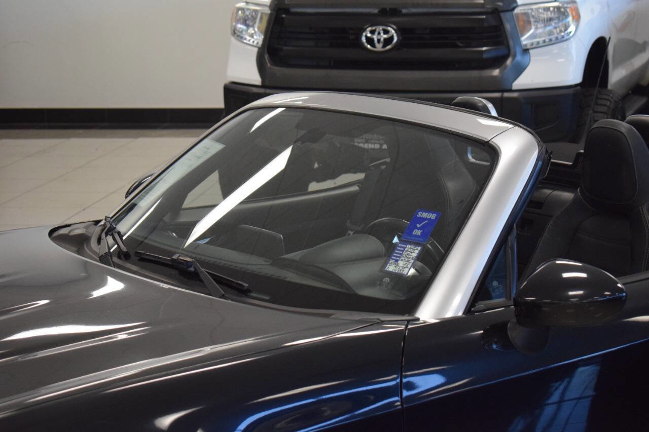 Used 2017 FIAT 124 Spider Lusso image 12