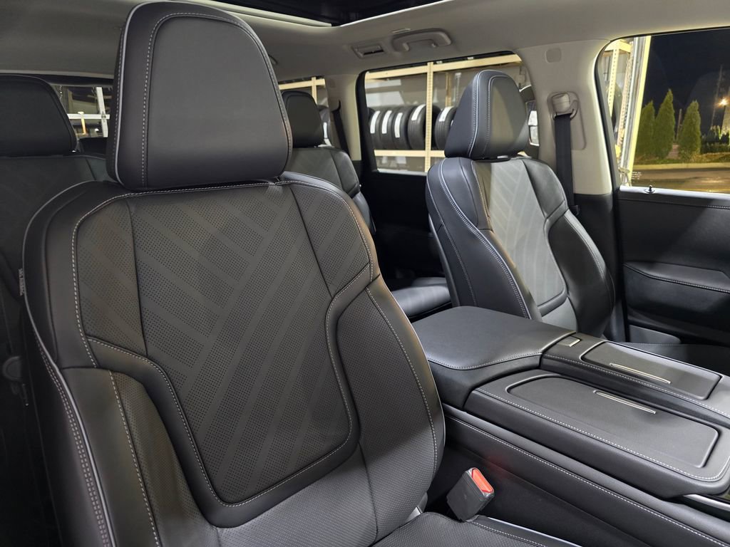 New 2025 INFINITI QX80 Luxe w/ Cargo Package image 35