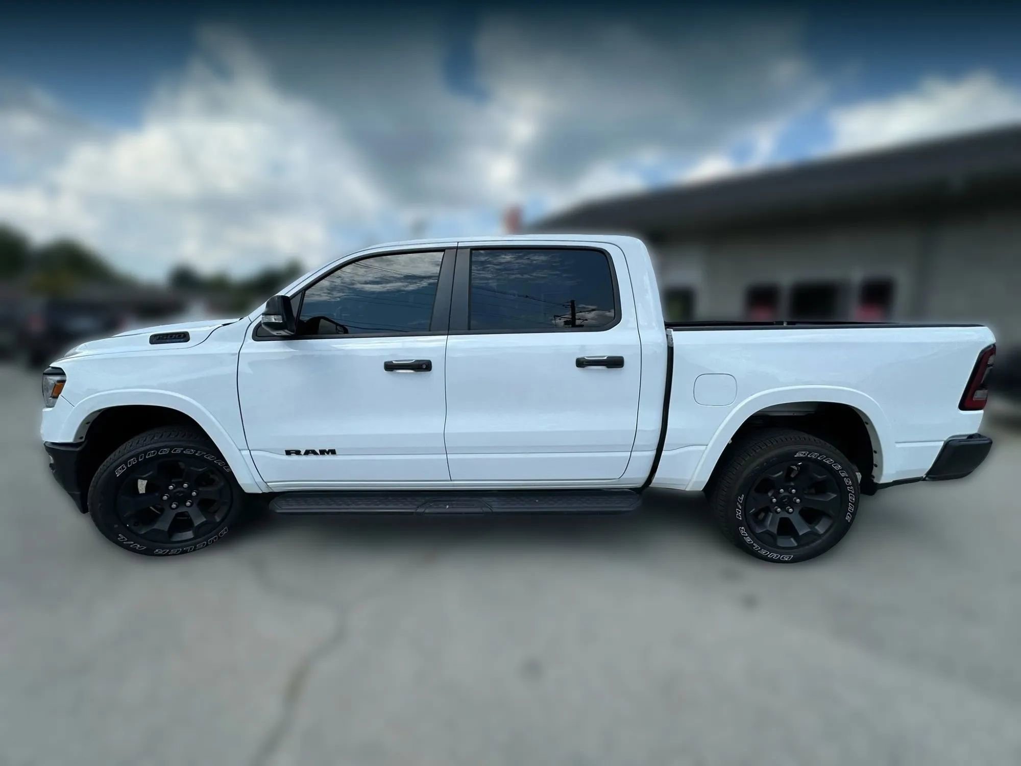 Used 2021 RAM 1500 Big Horn w/ Built-to-serve Edition image 4
