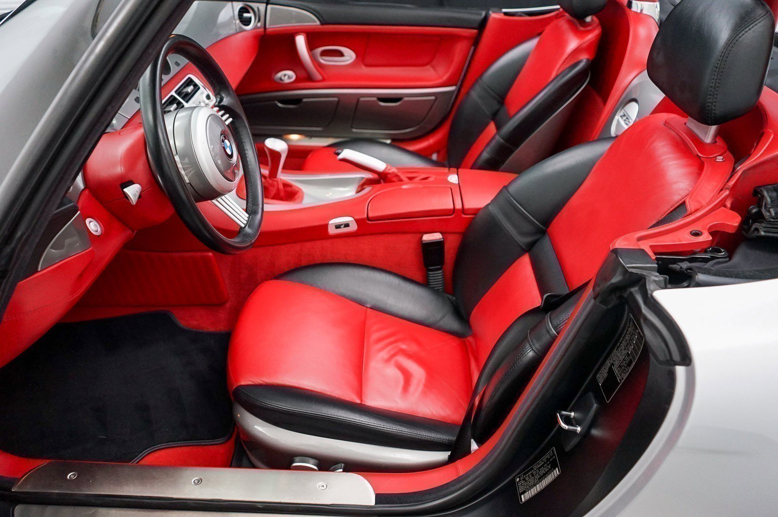 Used 2003 BMW Z8 RWD image 31