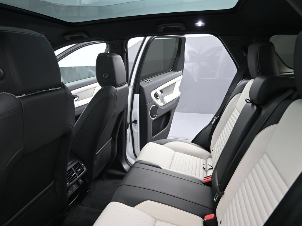 New 2026 Land Rover Discovery Sport Landmark AWD/4WD image 16