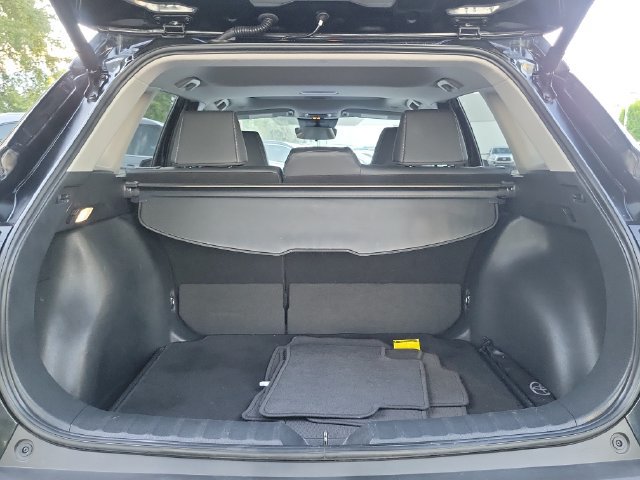 Used 2025 Toyota Corolla Cross XLE w/ Convenience Package FWD image 5