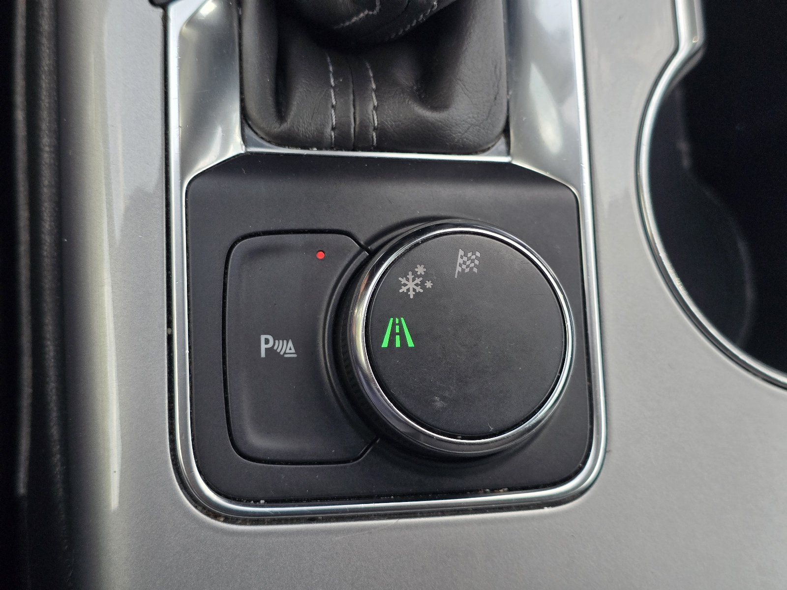 Used 2020 Chevrolet Blazer LT FWD image 19