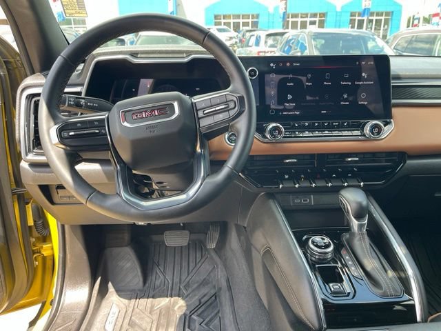 Used 2023 GMC Canyon AT4 w/ Technology Package AWD/4WD image 12