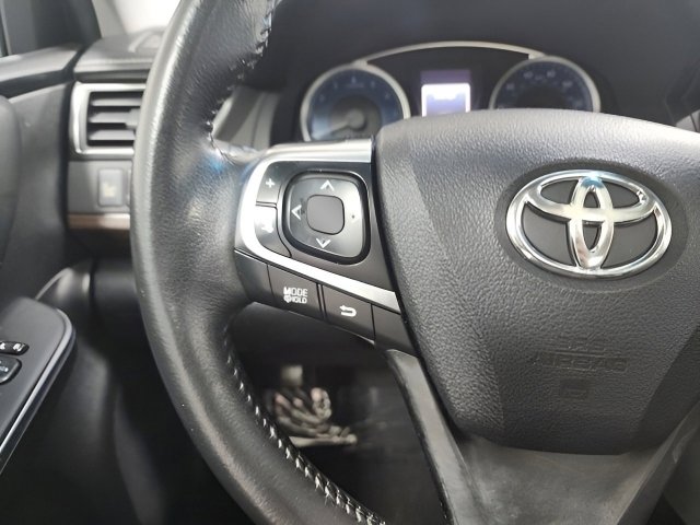 Used 2016 Toyota Camry XLE w/ Advanced Technology Package image 29