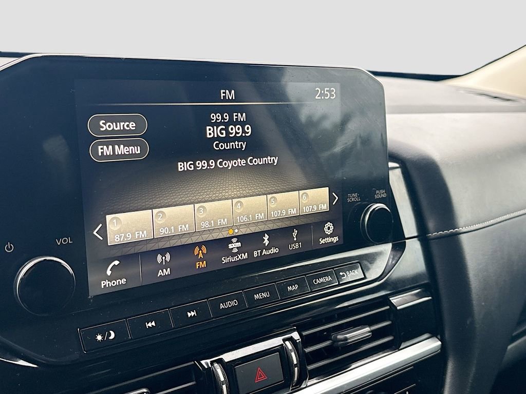 Used 2023 Nissan Pathfinder SL w/ Lighting Package (N92) image 15