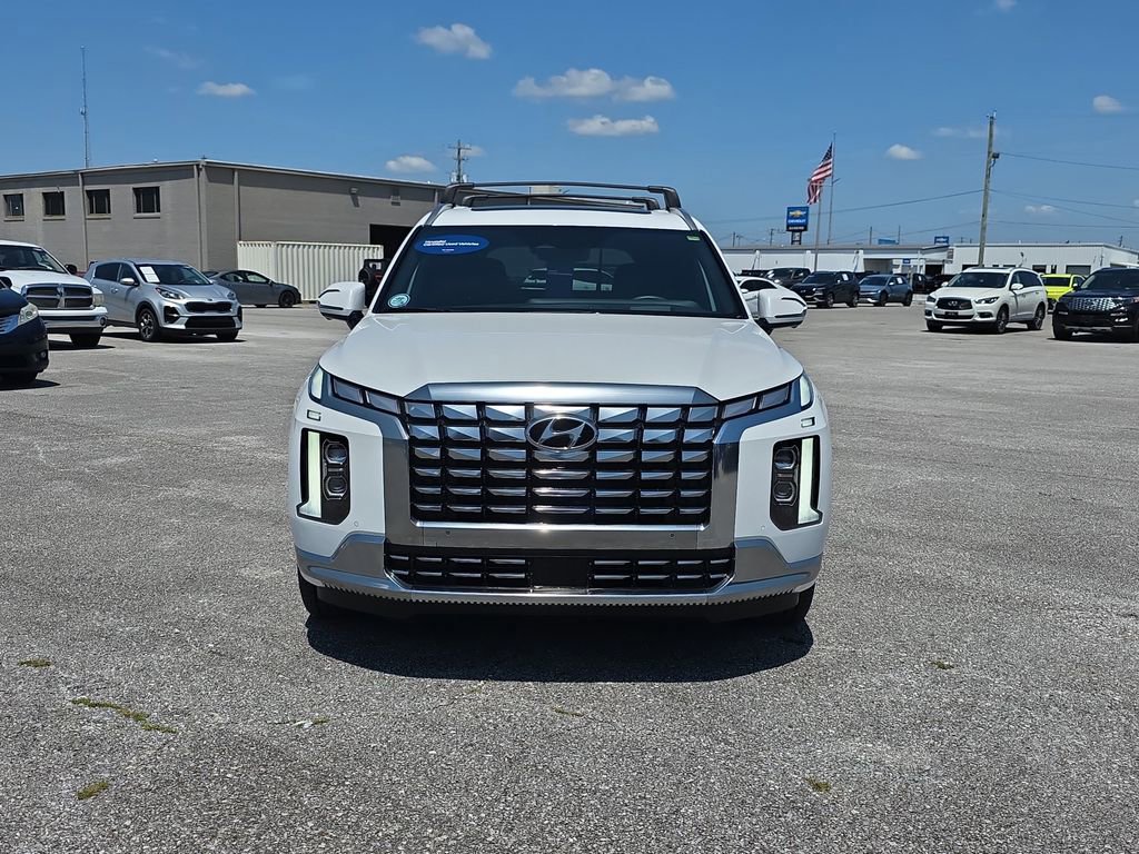 Used 2025 Hyundai Palisade Calligraphy FWD image 3