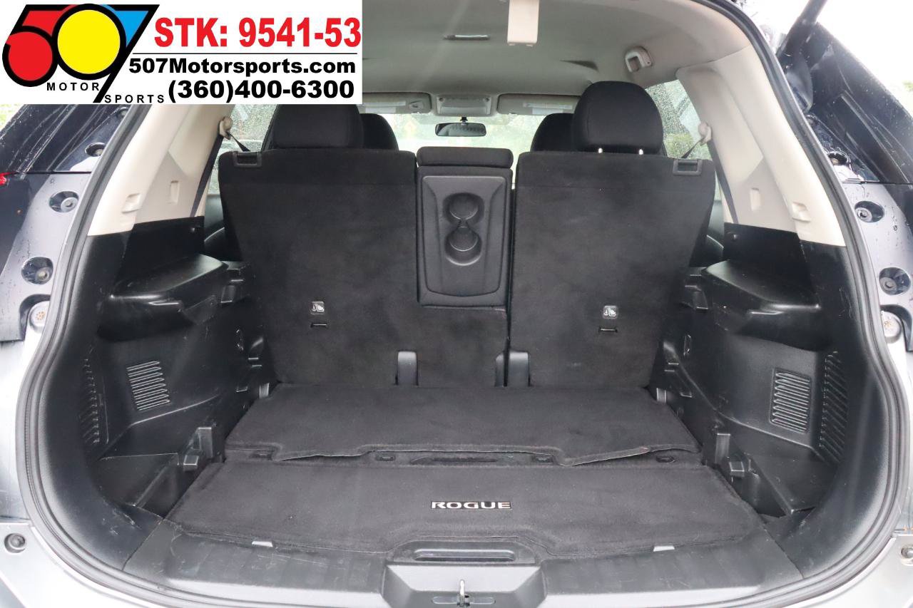 Used 2018 Nissan Rogue SV AWD/4WD image 17