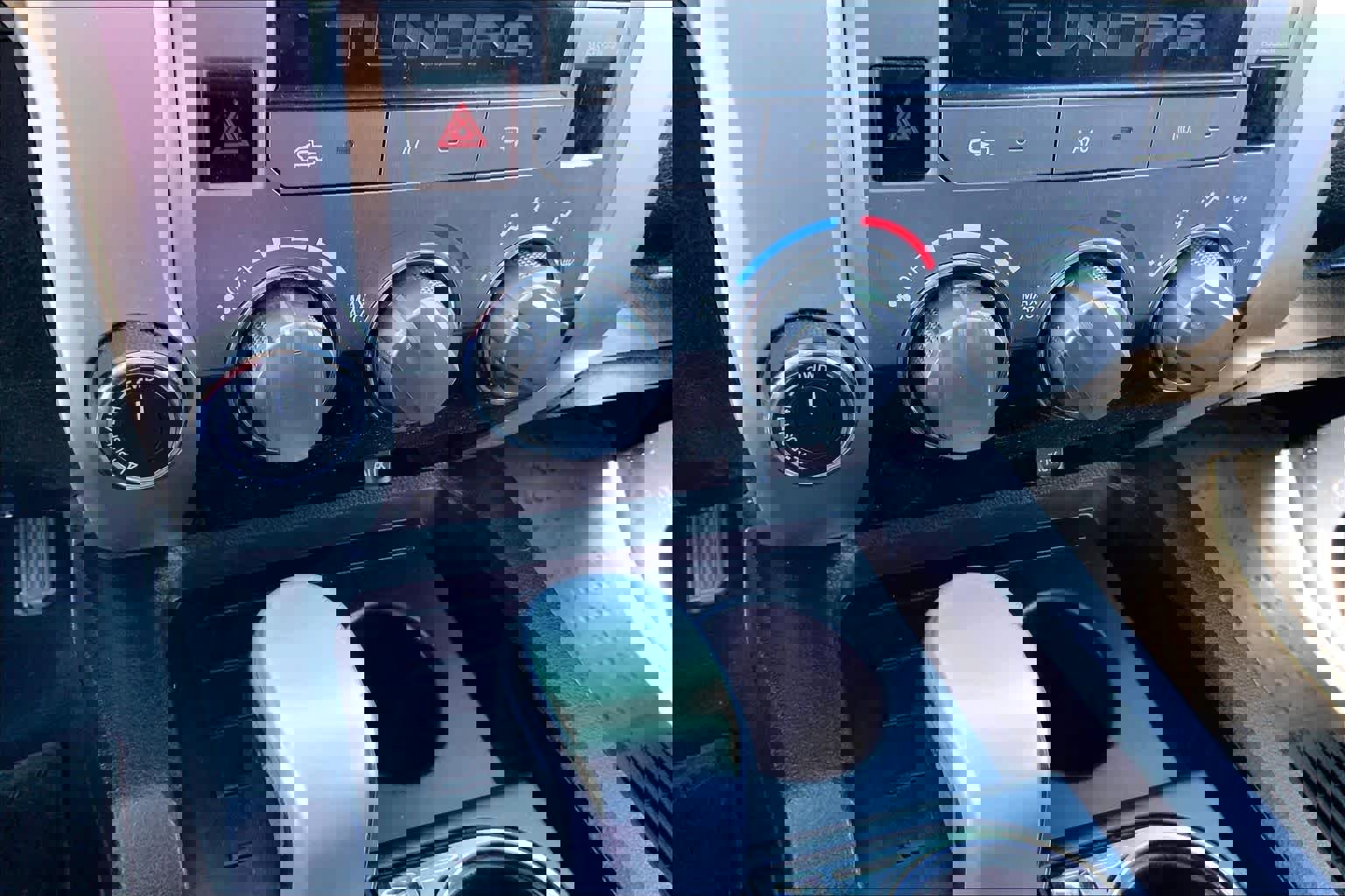 Used 2015 Toyota Tundra SR5 w/ SR5 Upgrade Package image 31