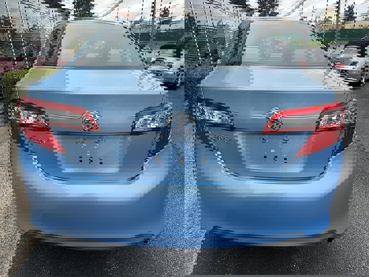 Used 2012 Toyota Camry L image 22