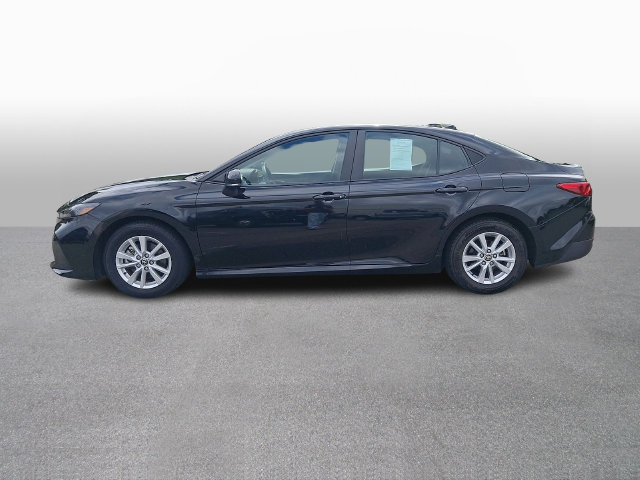 Used 2025 Toyota Camry LE FWD image 7