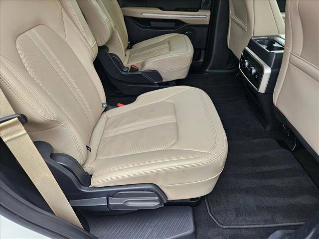 Used 2024 Ford Expedition Limited image 22