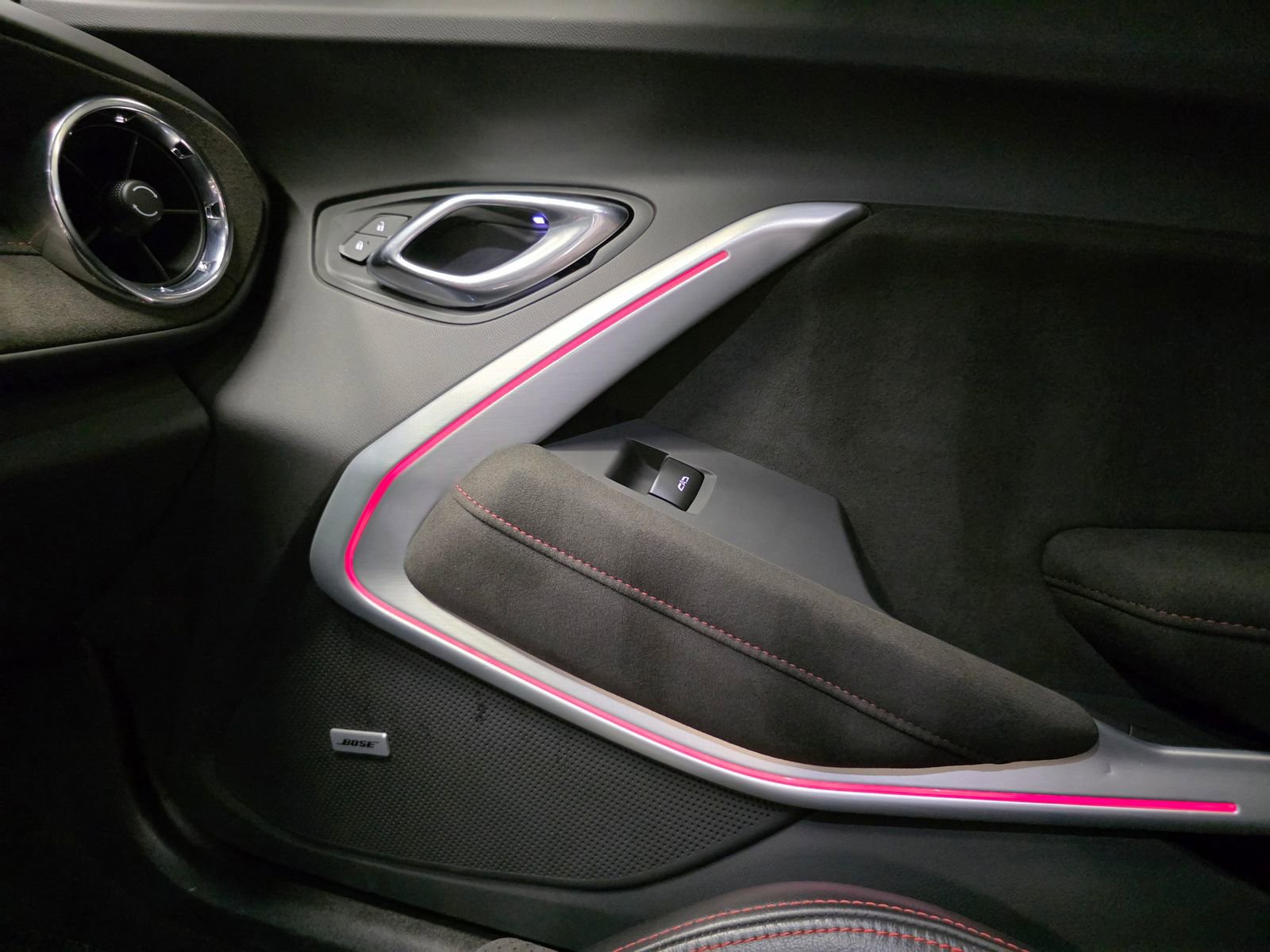 Used 2022 Chevrolet Camaro ZL1 image 30