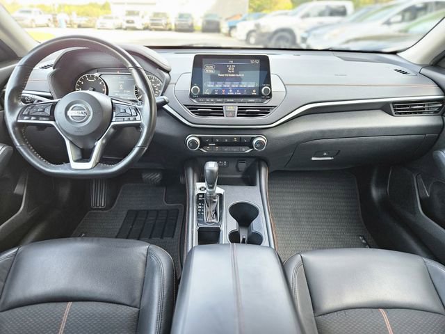 Certified 2021 Nissan Altima 2.5 SR w/ SR Premium Package image 15