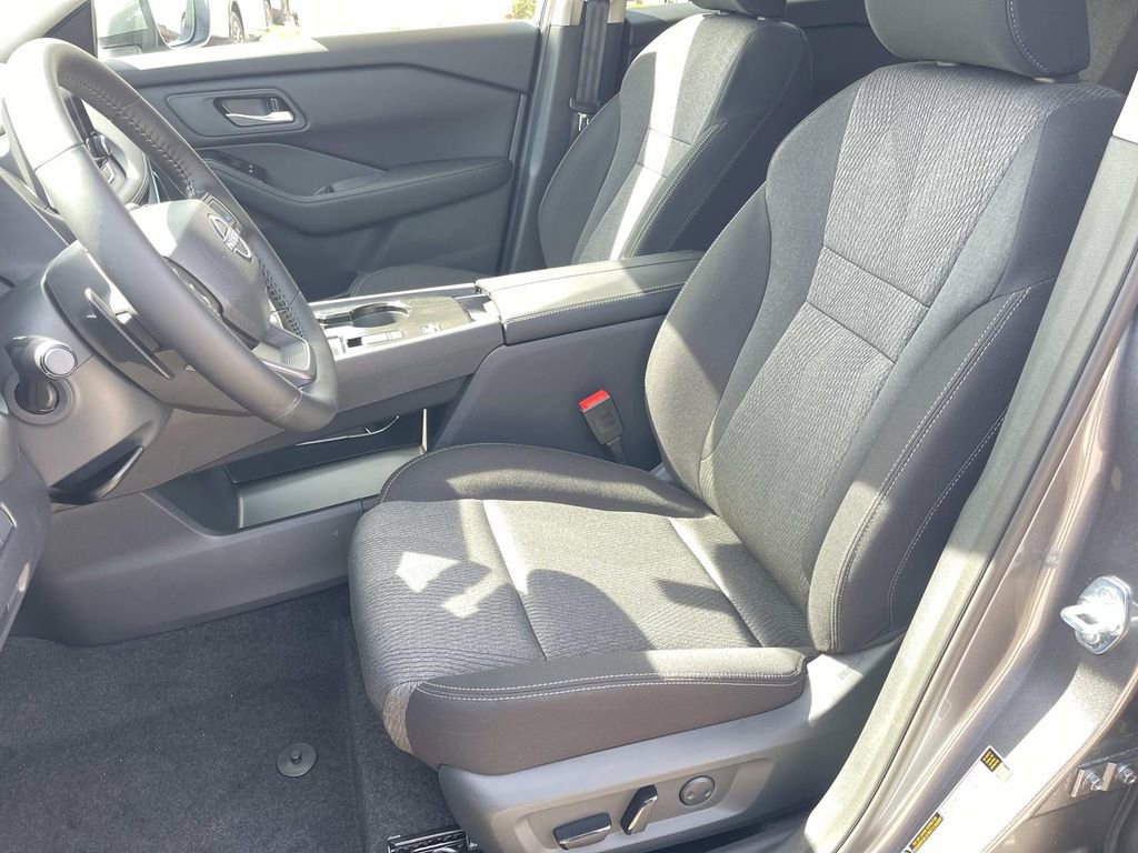New 2026 Nissan Rogue SV FWD image 21
