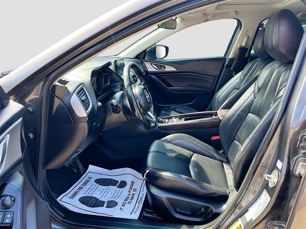 Used 2017 MAZDA MAZDA3 Touring w/ Popular Equipment Package image 20