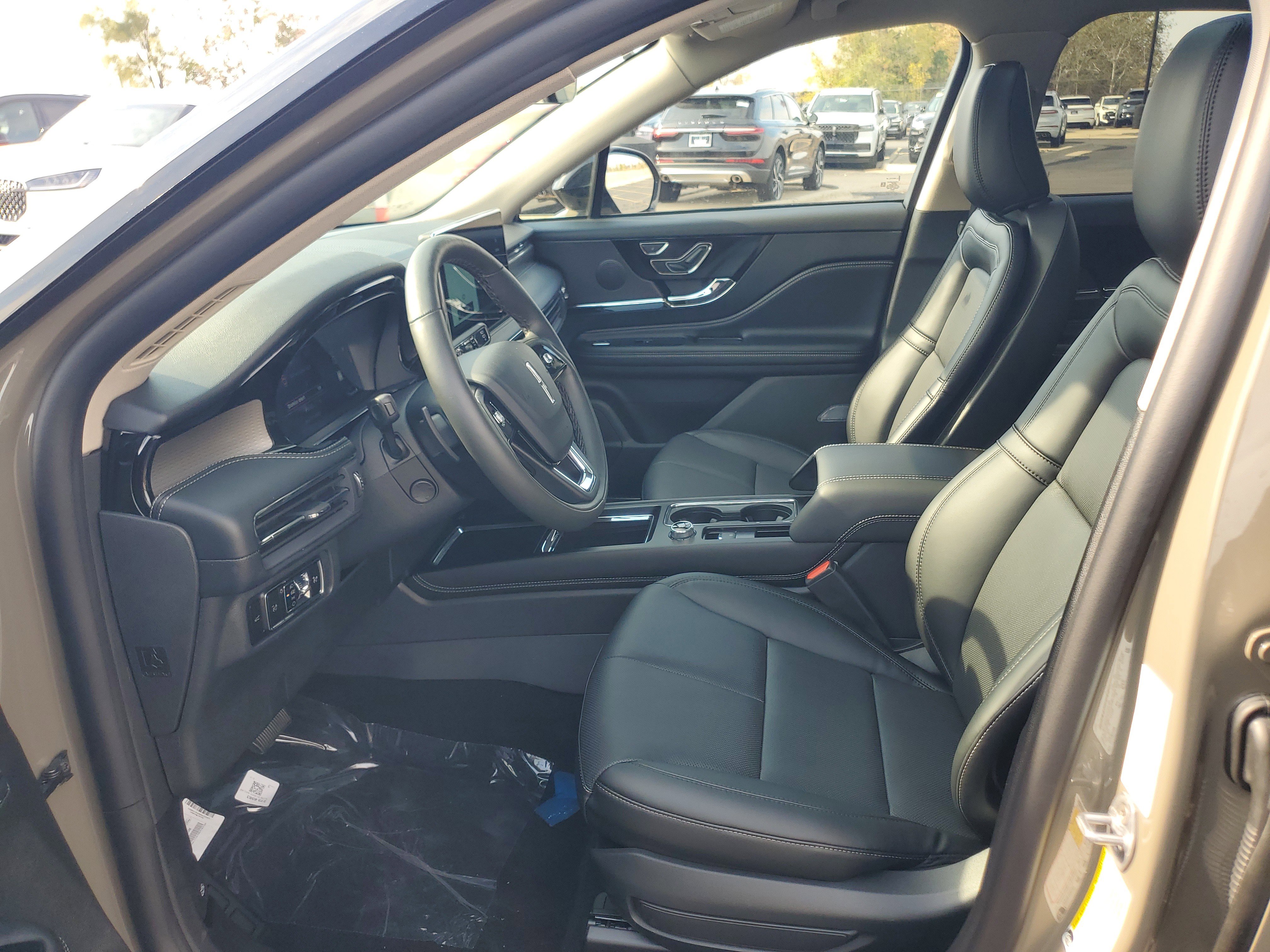 New 2026 Lincoln Corsair Reserve w/ Jet Appearance Package image 12