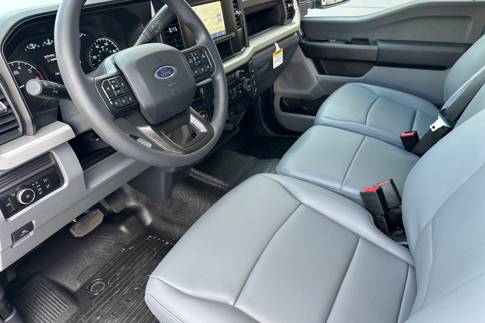 New 2026 Ford F250 XL w/ XL Chrome Package image 9