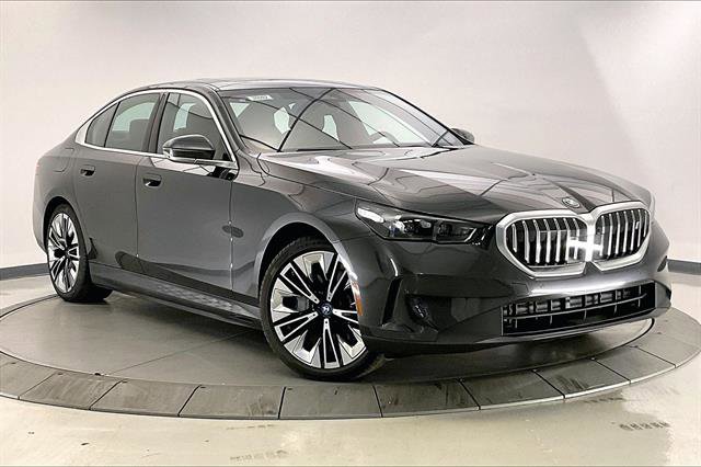 New 2025 BMW i5 xDrive40 w/ Premium Package