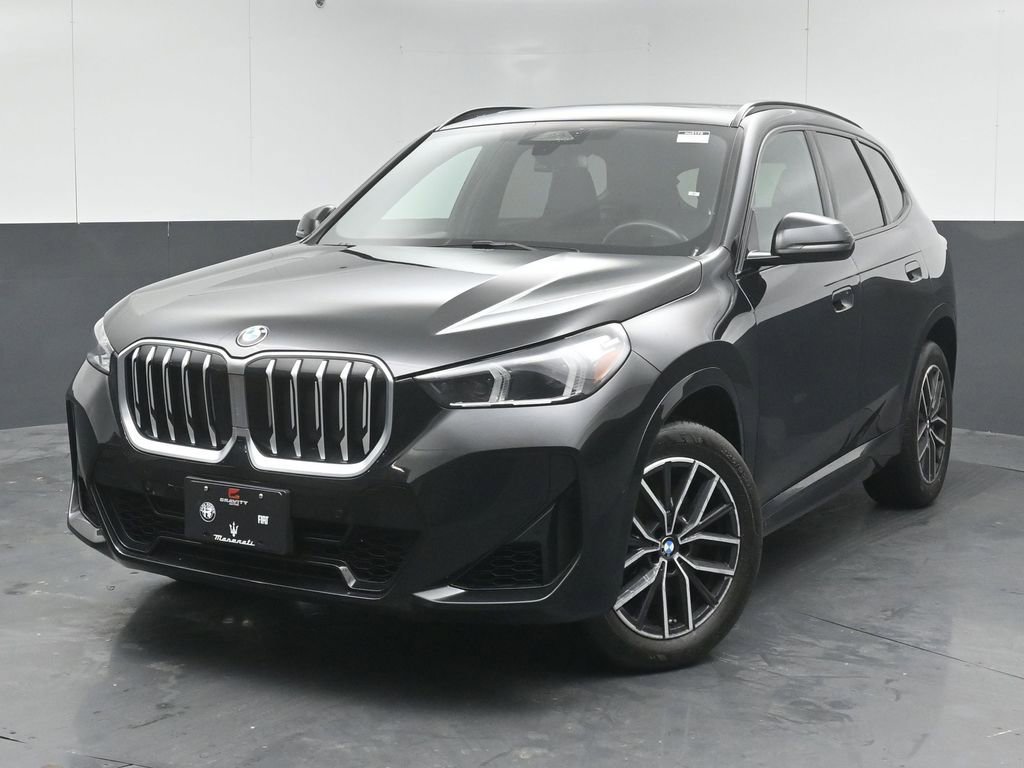 Used 2024 BMW X1 xDrive28i w/ M Sport Package image 3