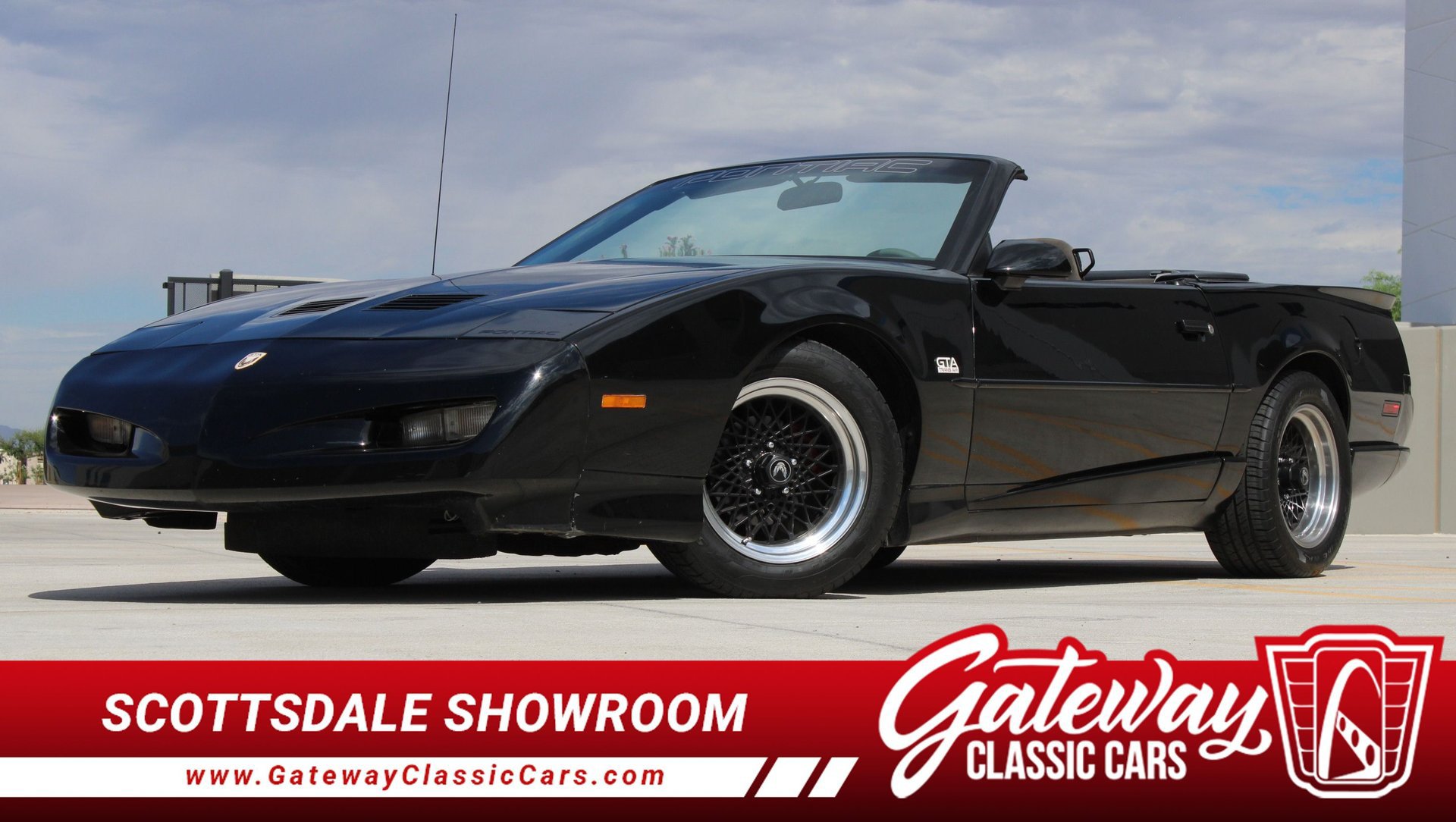 Used 1992 Pontiac Firebird Convertible RWD image 1