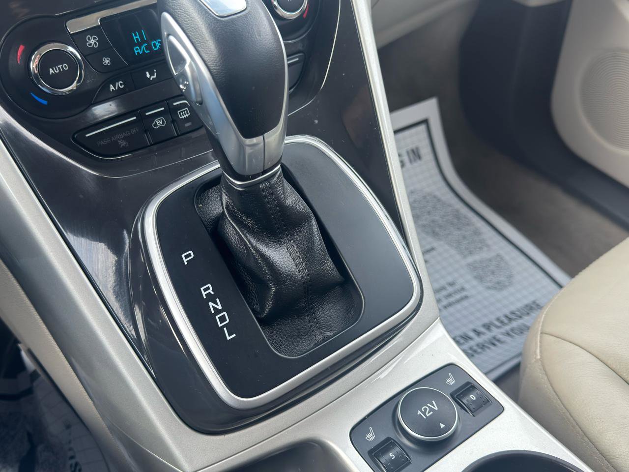 Used 2015 Ford C-MAX Energi SEL w/ Equipment Group 301A image 27