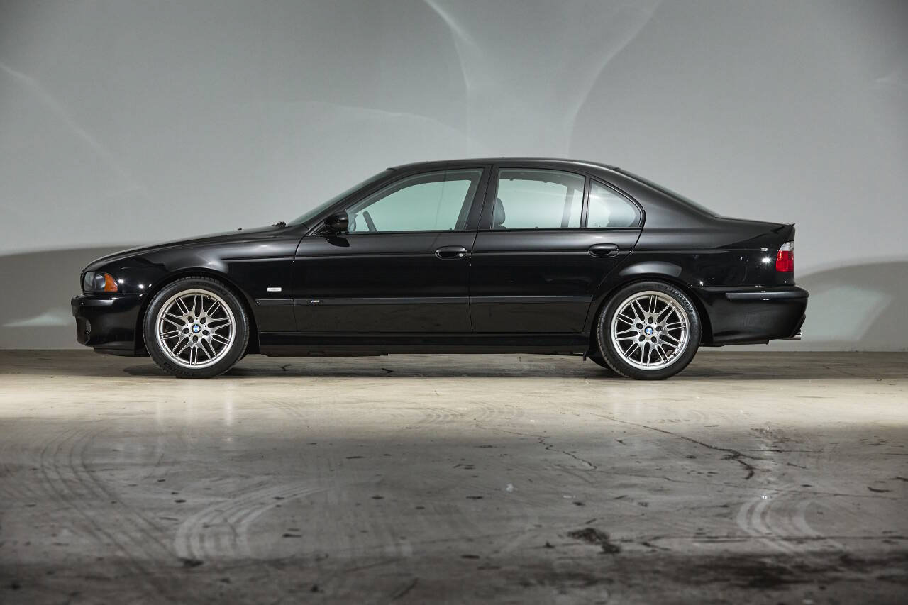 Used 2003 BMW M5 RWD image 8