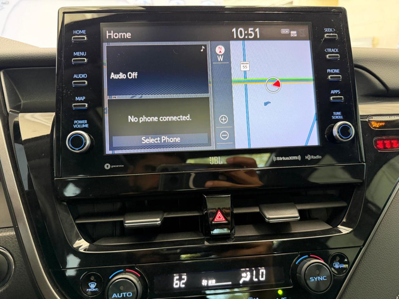 Used 2022 Toyota Camry XSE w/ Navigation Package FWD image 40