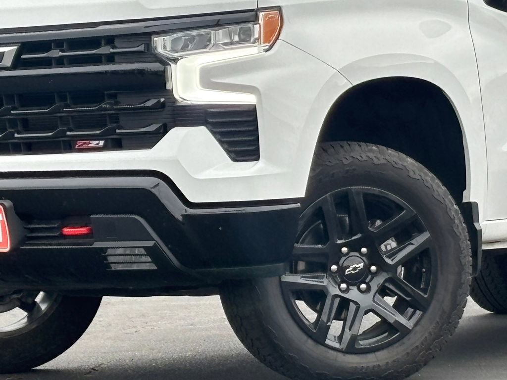 Used 2025 Chevrolet Silverado 1500 LT Trail Boss w/ Protection Package image 2