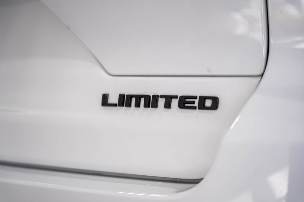 New 2025 Jeep Grand Cherokee Limited w/ Luxury Tech Group II image 7