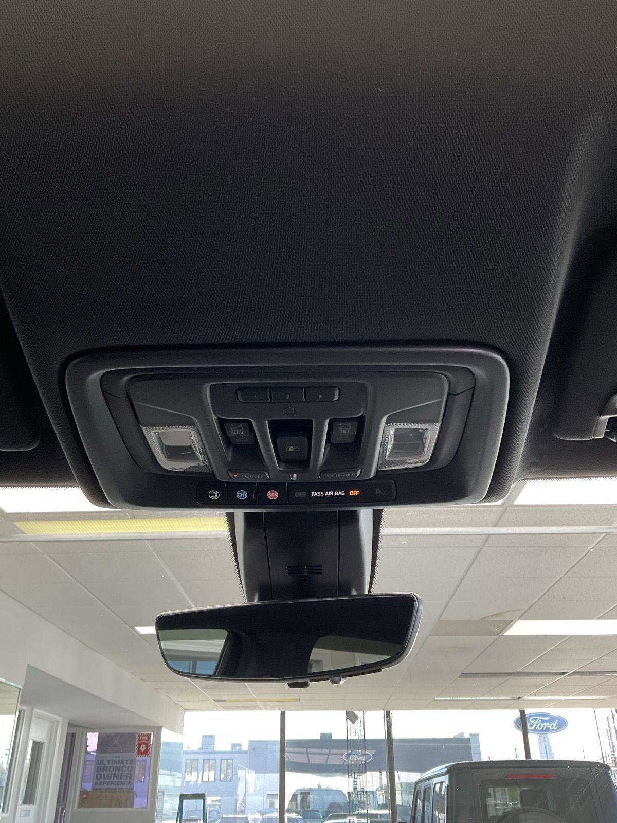 Used 2022 GMC Sierra 3500 AT4 w/ AT4 Premium Plus Package AWD/4WD image 18