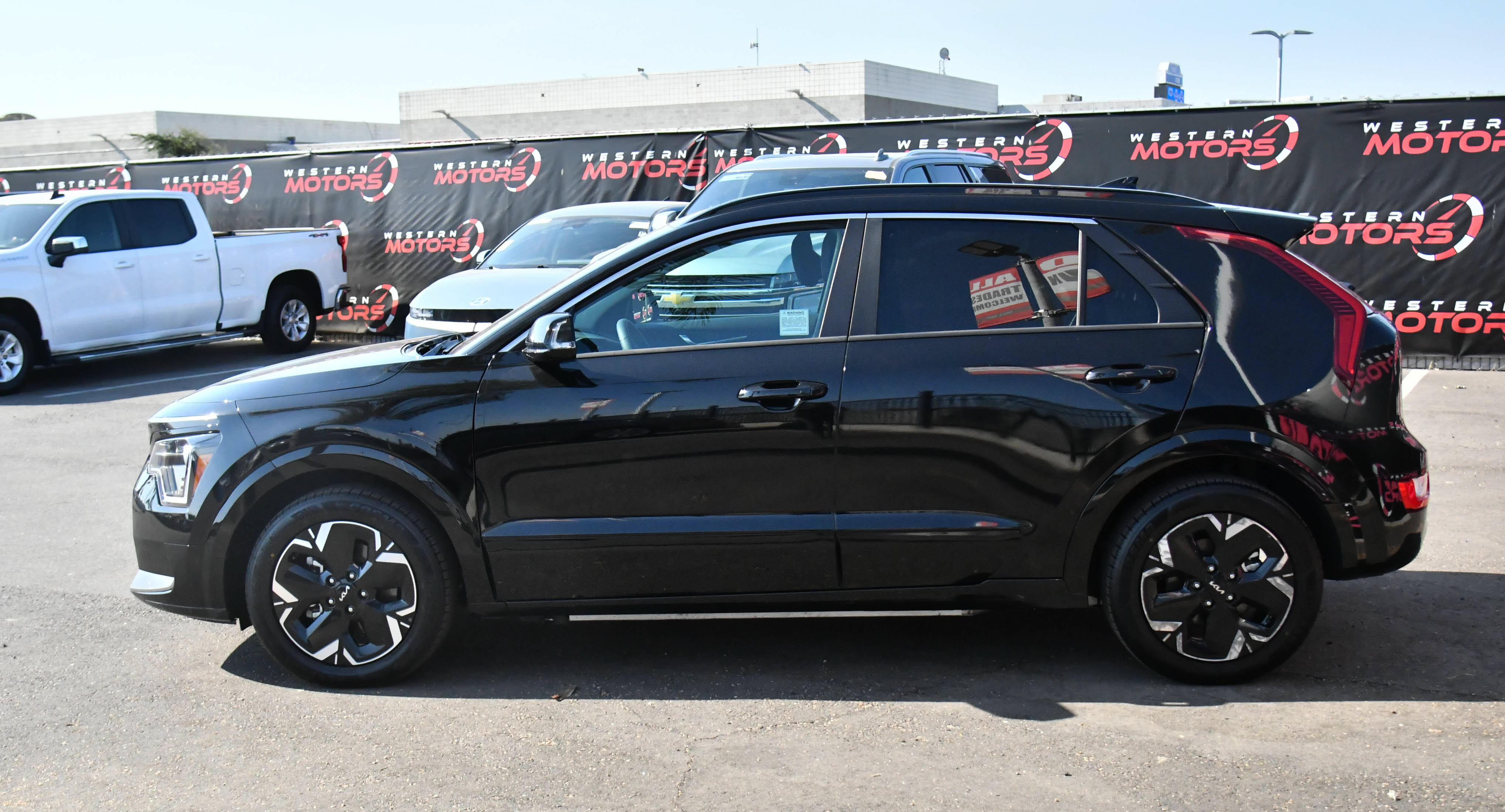 Used 2025 Kia Niro Wind FWD image 4
