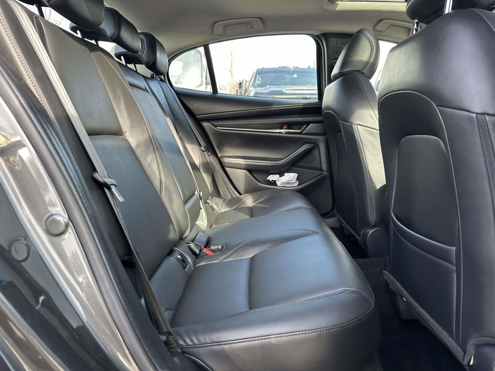 Used 2022 MAZDA MAZDA3 s image 25